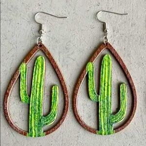 Boho Wooden Cactus Drop Earrings Teardrop Western Southwestern NWOT